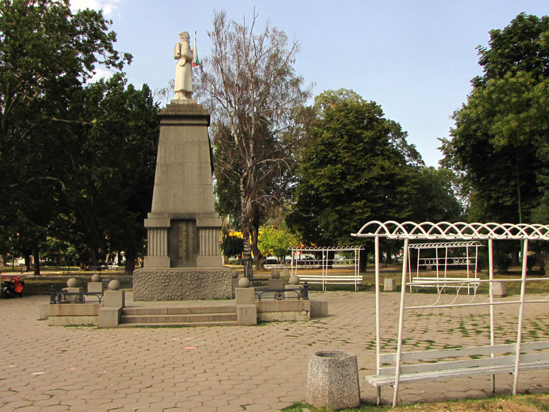 Паметник на загиналите в Балканската война в градинката „Св. Никола”